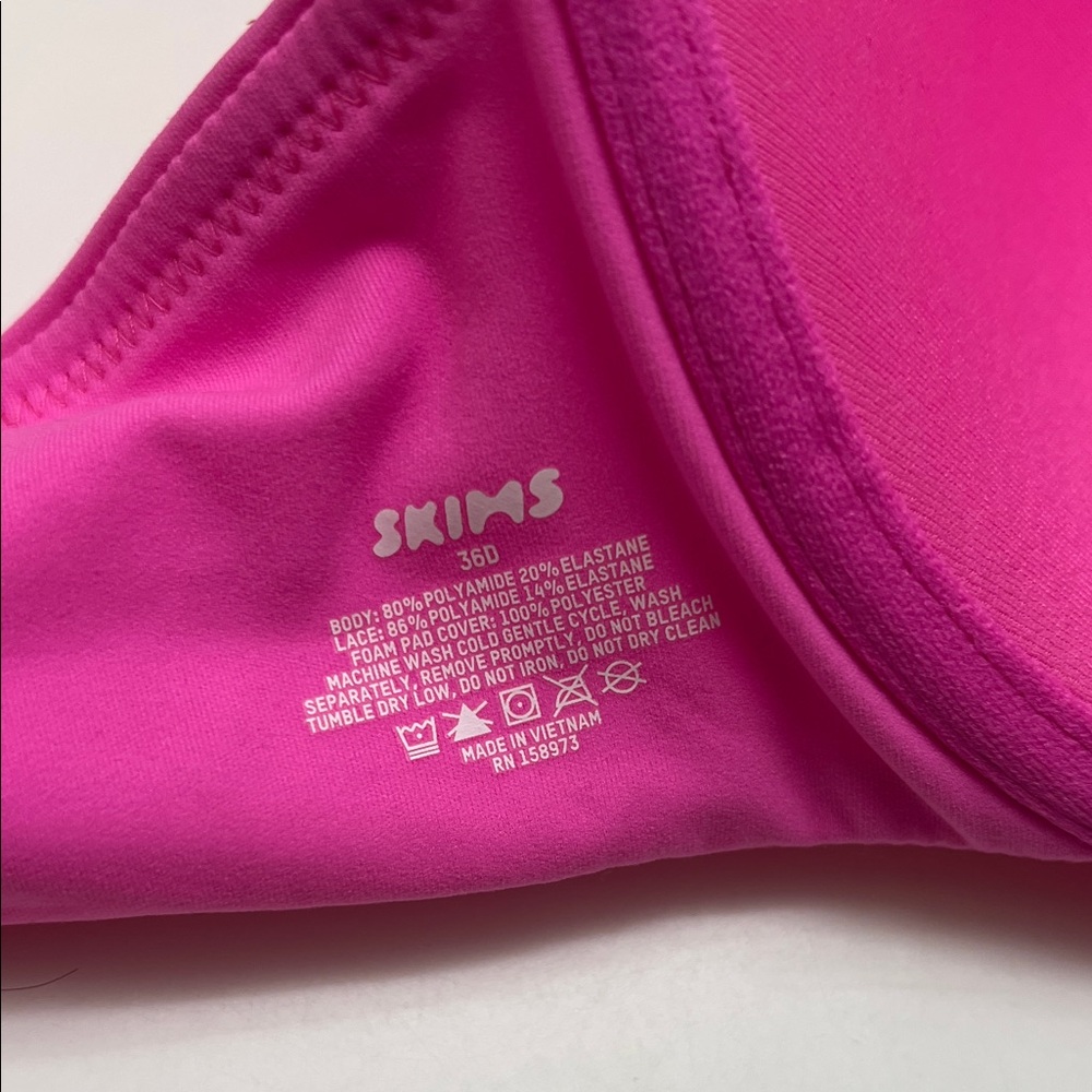 SKIMS pink lace T-shirt bra EUC worn once 36D - Picture 4 of 4